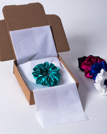 Satynowa Scrunchie - turkusowy